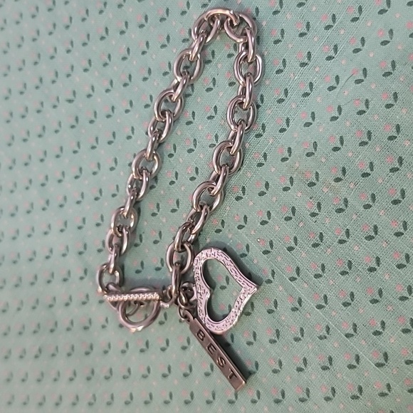 Silvertone metal best friend bracelet toggle closure - Picture 3 of 4